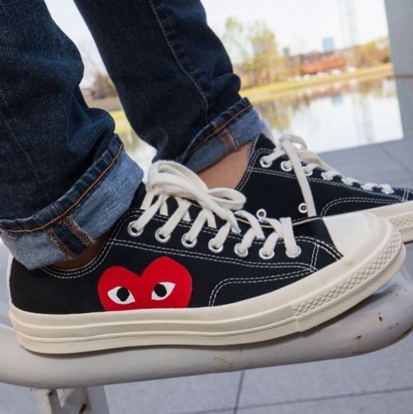 CDG PLAY X CONVERSE BLACK LOW TOP SNEAKERS, HALF HEART
