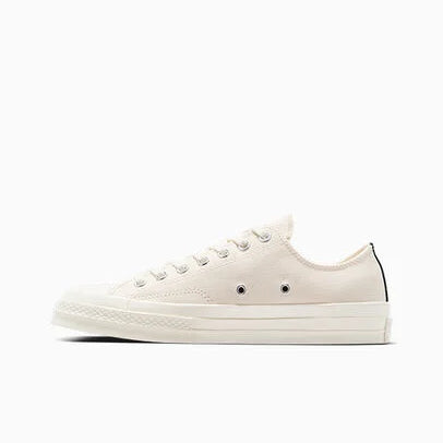 CDG PLAY X CONVERSE OFF WHITE LOW TOP SNEAKERS, FULL HEART